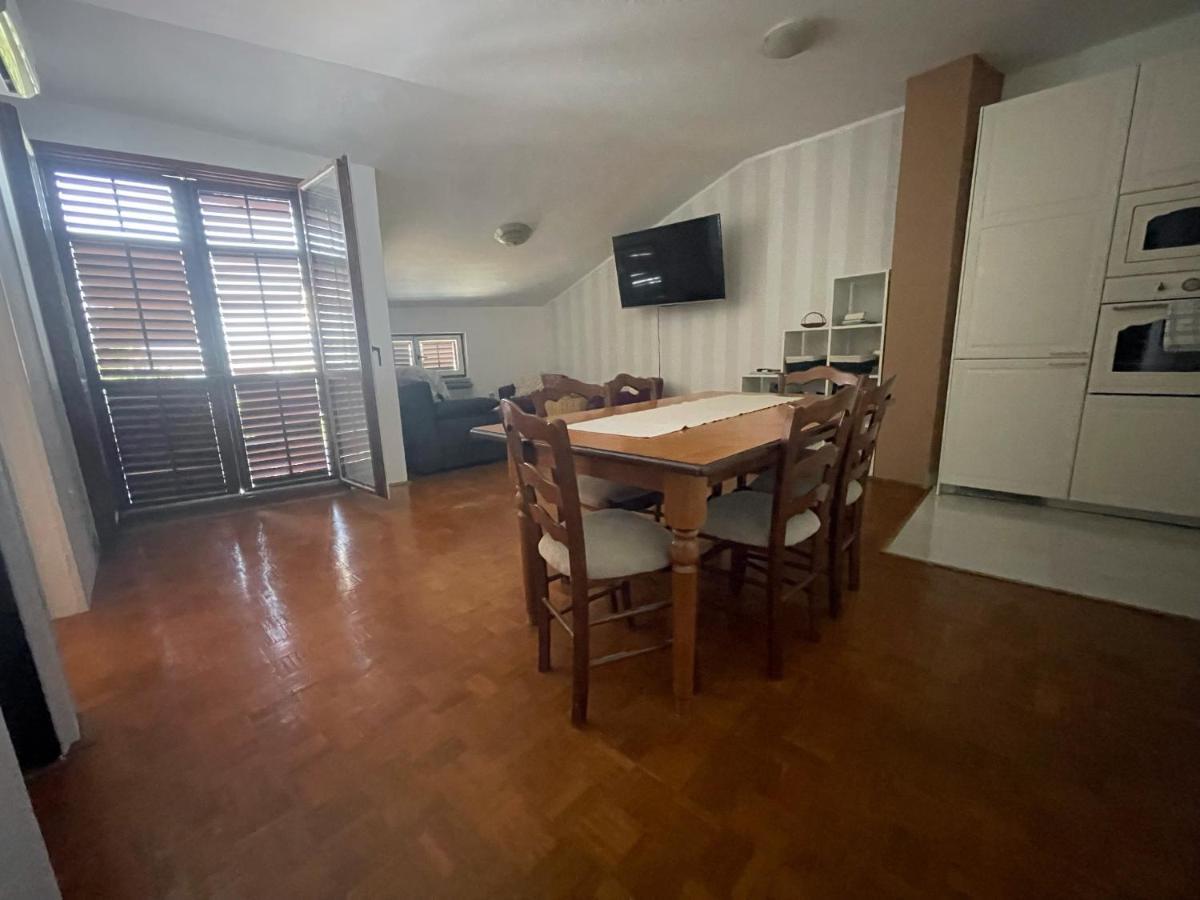 Apartment Zora In The Center Of ซริกเวนิซา ภายนอก รูปภาพ